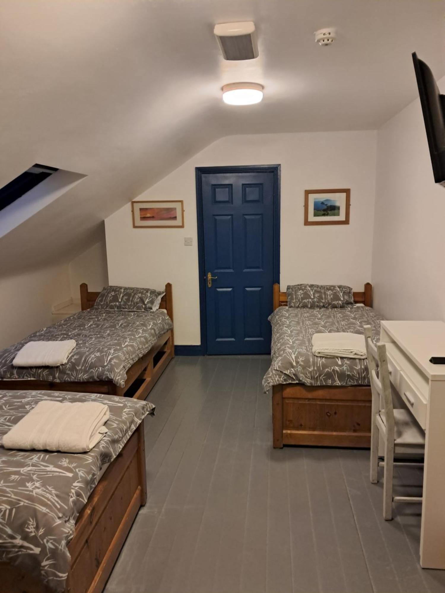 Coastguard Lodge Hostel At Tigh Tp Glaise Bheag Bilik gambar